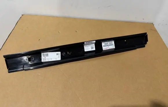 Lexus LBX Intercooler air guide/duct channel 1659415020