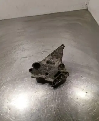 Skoda Octavia Mk2 (1Z) Engine mounting bracket 03G199207G