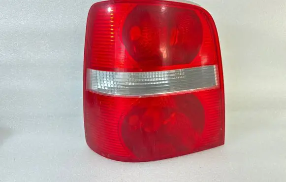 Volkswagen Touran I Rear/tail lights 1T0945095C