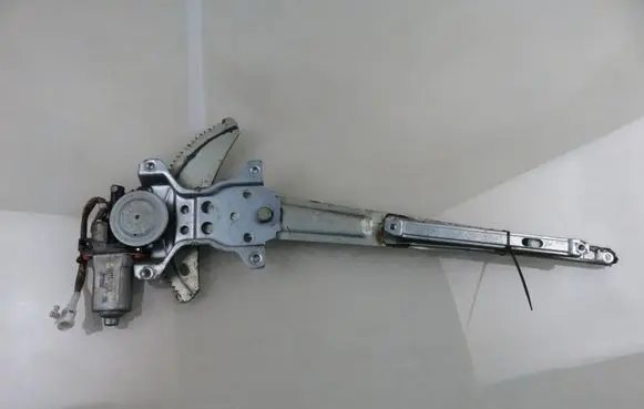 Suzuki Jimny Front door window regulator with motor 8343081A10
