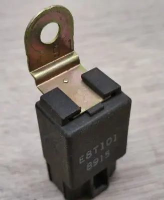 Mitsubishi Space Wagon Other relay E8T101