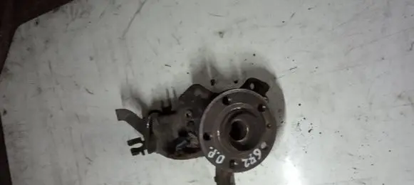 Front wheel hub