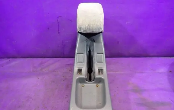 Chrysler Challenger Armrest MR308288