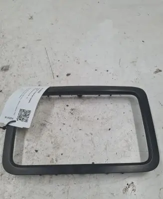 Radio/GPS head unit trim
