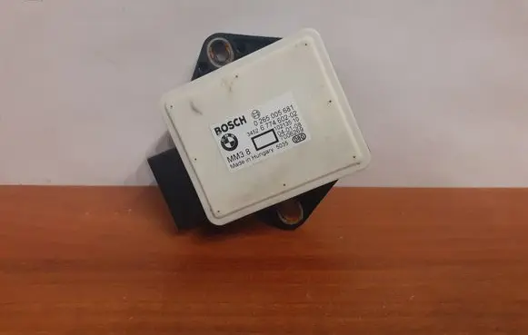 BMW 5 E60 E61 ESP acceleration yaw rate sensor 0265005681 6774602