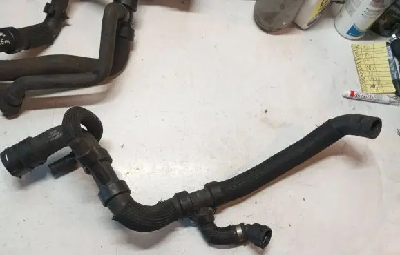 Volvo V60 Engine coolant pipe/hose 31338498