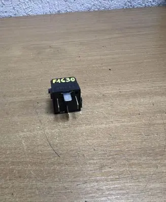 Mercedes-Benz E A207 Other relay A0025427219 F1630