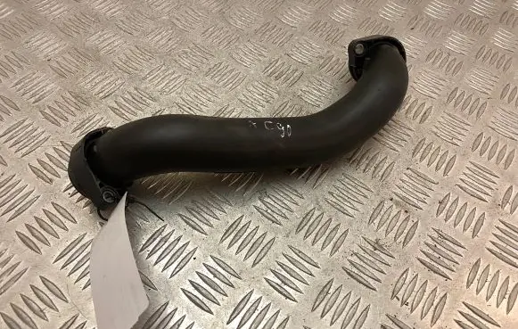 Volvo XC90 Intercooler hose/pipe 31492219