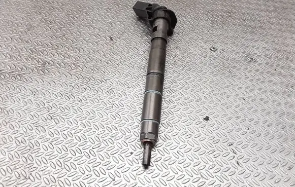 Audi A6 S6 C6 4F Fuel injector 059130277AJ 0445115054