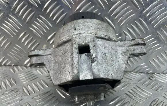 Jaguar XE Engine mount bracket 3618840