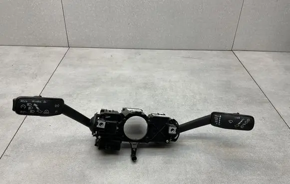 Skoda Fabia Mk3 (NJ) Wiper turn signal indicator stalk/switch 6C0953501P
