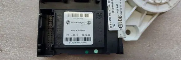 Audi A3 S3 A3 Sportback 8P Rear door window regulator motor 8P4959801D S006079021C