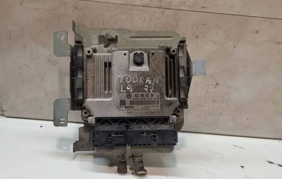Volkswagen Touran I Engine control unit/module 03G906021RN 03G906021AB 0281014128