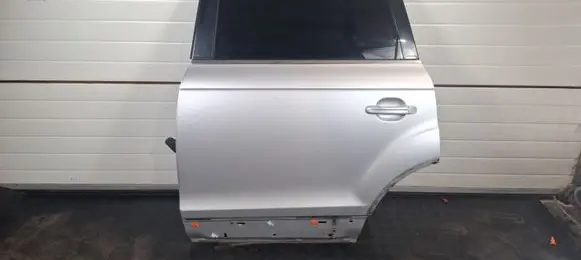 Audi Q7 4L Rear door
