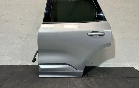 Ford Kuga III Rear door