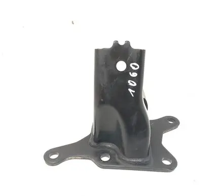 Nissan Navara D23 Engine mounting bracket
