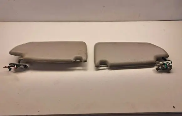 Volvo V70 Sun visor