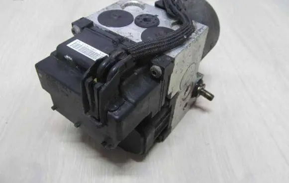 Subaru Legacy ABS Pump 27534AE050 7319