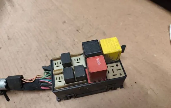 Fuse box set