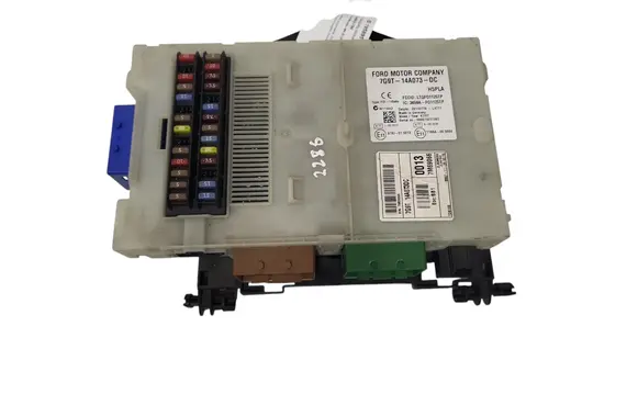 Ford Mondeo MK IV Fuse module 7G9T14A073DC