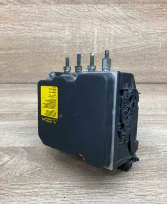 Toyota Avensis T250 ABS Pump 0265950749 WithPlug