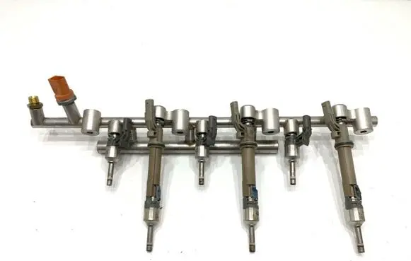 Audi A8 S8 D4 4H Fuel main line pipe 07P133316B