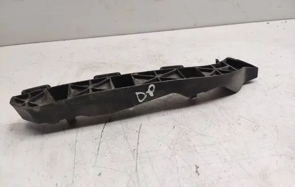 Hyundai i40 Front bumper mounting bracket 865163Z000