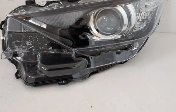Toyota Auris E180 Headlight/headlamp 8117002K30 90078096
