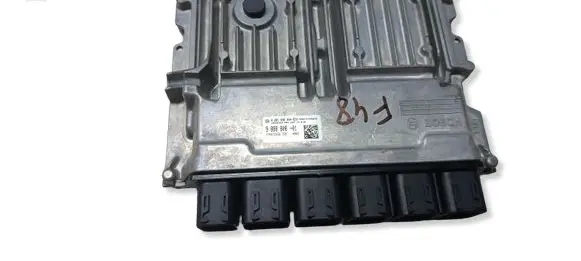 BMW X1 F48 F49 Engine control unit/module 9888808