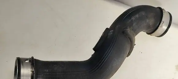 Mercedes-Benz C W203 Intercooler hose/pipe A2035282082 32082