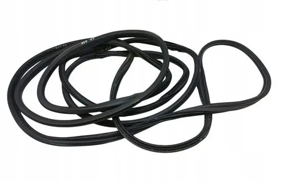 Peugeot 2008 I Rubber seal front door (on door) 