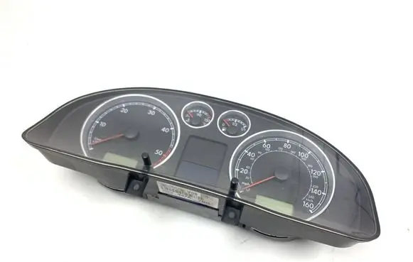 Volkswagen PASSAT B5.5 Speedometer (instrument cluster) 3B0920927A