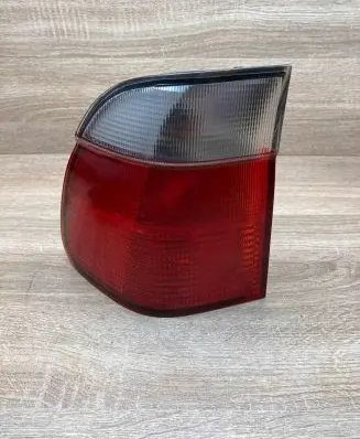 BMW 5 E39 Rear/tail lights 8371324