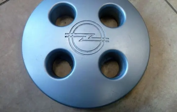 Opel Rekord E2 Original wheel cap 90061038 NE70205