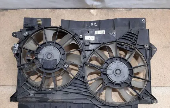 Toyota Avensis T270 Electric radiator cooling fan 160400R160