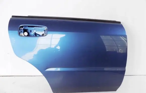 Subaru Impreza II Rear door
