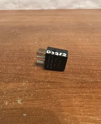 Nissan Primera Other relay 4RA007813 D3282