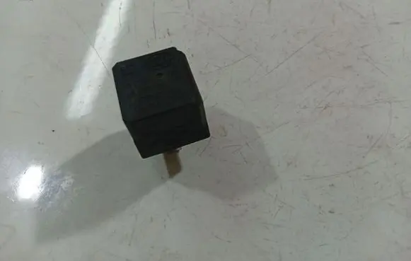 Opel Zafira B Other relay 131718310