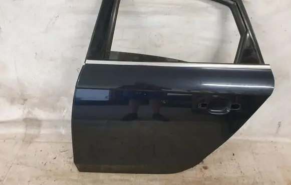 Rear door