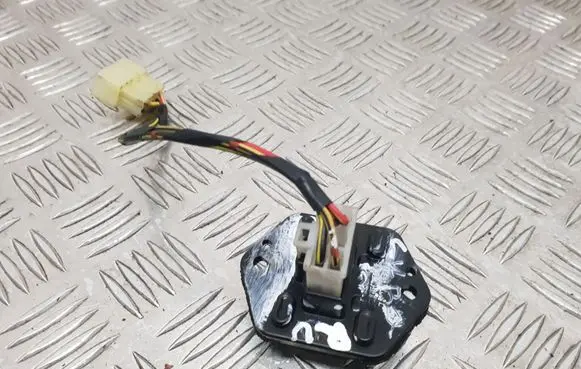 Subaru Forester SG Heater blower motor/fan resistor 810108613