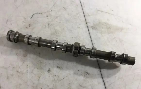 Mercedes-Benz E W212 Camshaft A6510500901