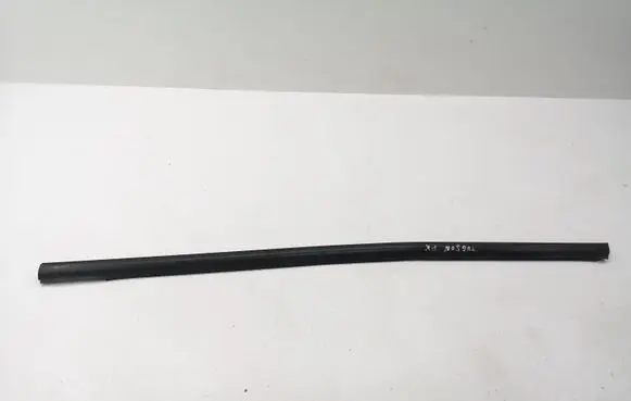 Hyundai Tucson JM Front door glass trim molding