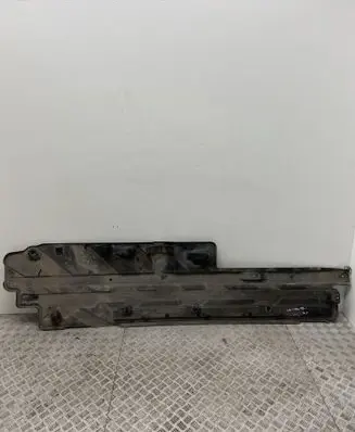 Mercedes-Benz C AMG W204 Center/middle under tray cover A2046100808