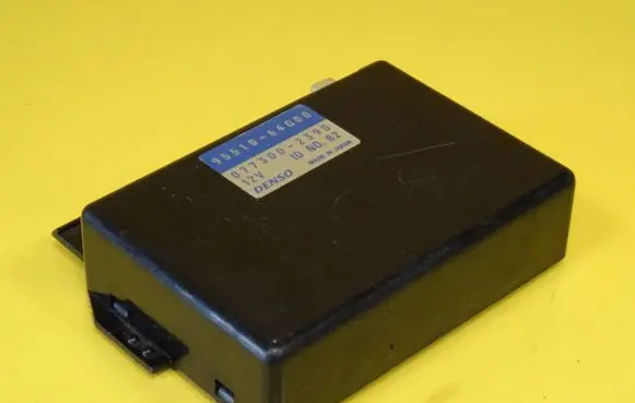 Suzuki Grand Vitara I Air conditioner control unit module 95510-64G00 9551064G00 077300-2390