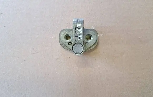 Renault Kangoo I Rear door lock loop/hook striker 7700309989
