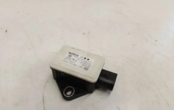 Audi A4 S4 B8 8K ESP acceleration yaw rate sensor 8K0907637C