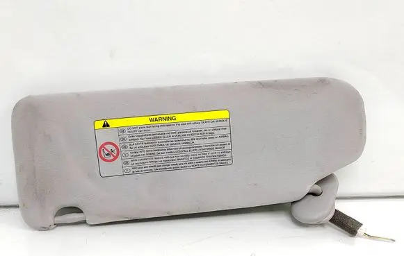 Toyota Avensis T250 Sun visor