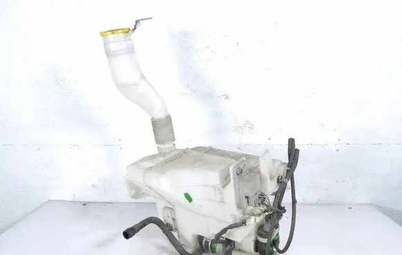Subaru Forester SH Windshield washer fluid reservoir/tank KOITO10020953