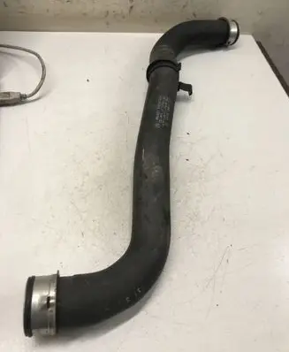 Mercedes-Benz E W211 Engine coolant pipe/hose A2115015382