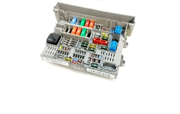 BMW 1 E81 E87 Fuse module 6906607